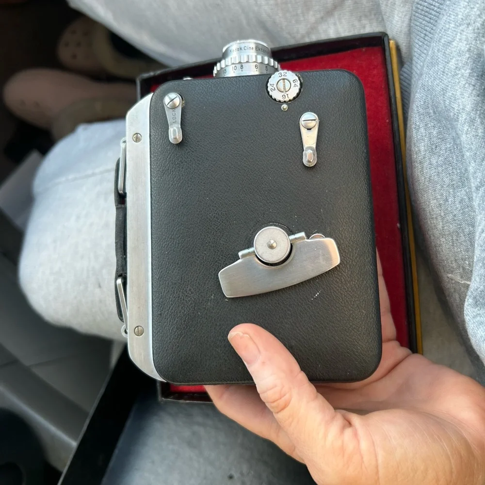 Magazine 8 Camera - Black and Silver